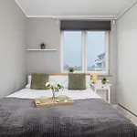 Modern 2-bedroom With Remote Workspace In By Renters