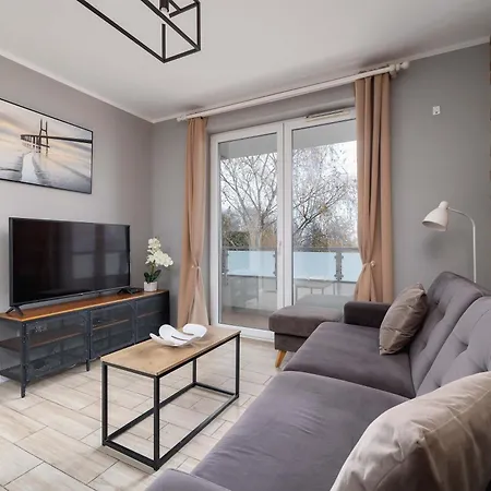 Διαμέρισμα Modern 2-bedroom With Remote Workspace In By Renters Κατοβίτσε