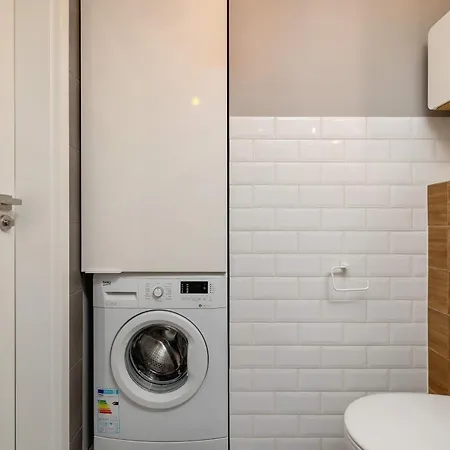 דירה Modern 2-bedroom With Remote Workspace In By Renters *