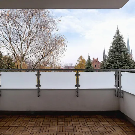 Modern 2-bedroom With Remote Workspace In By Renters *