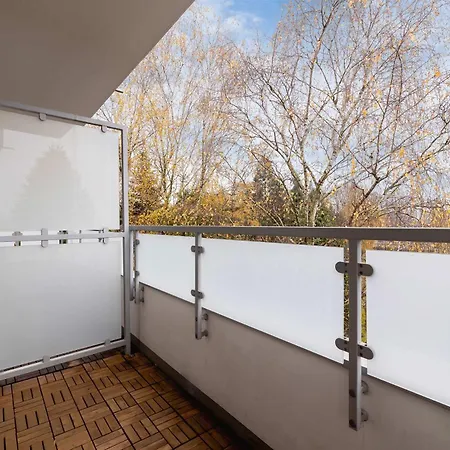 Modern 2-bedroom With Remote Workspace In By Renters Κατοβίτσε